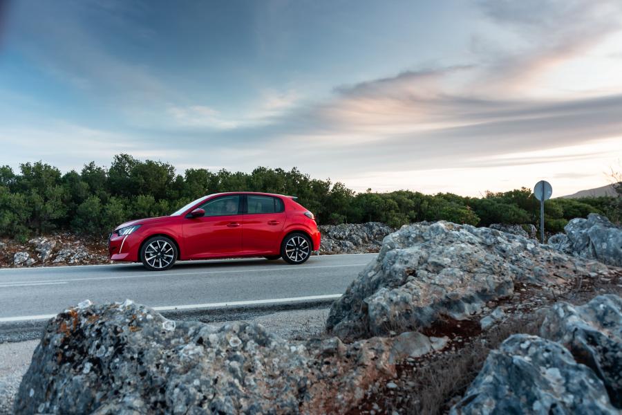  Peugeot 208 2019 года  (WW) (фото 29 из 41)